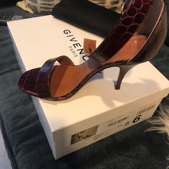 Givenchy Kali Heels - Picture 6 of 7